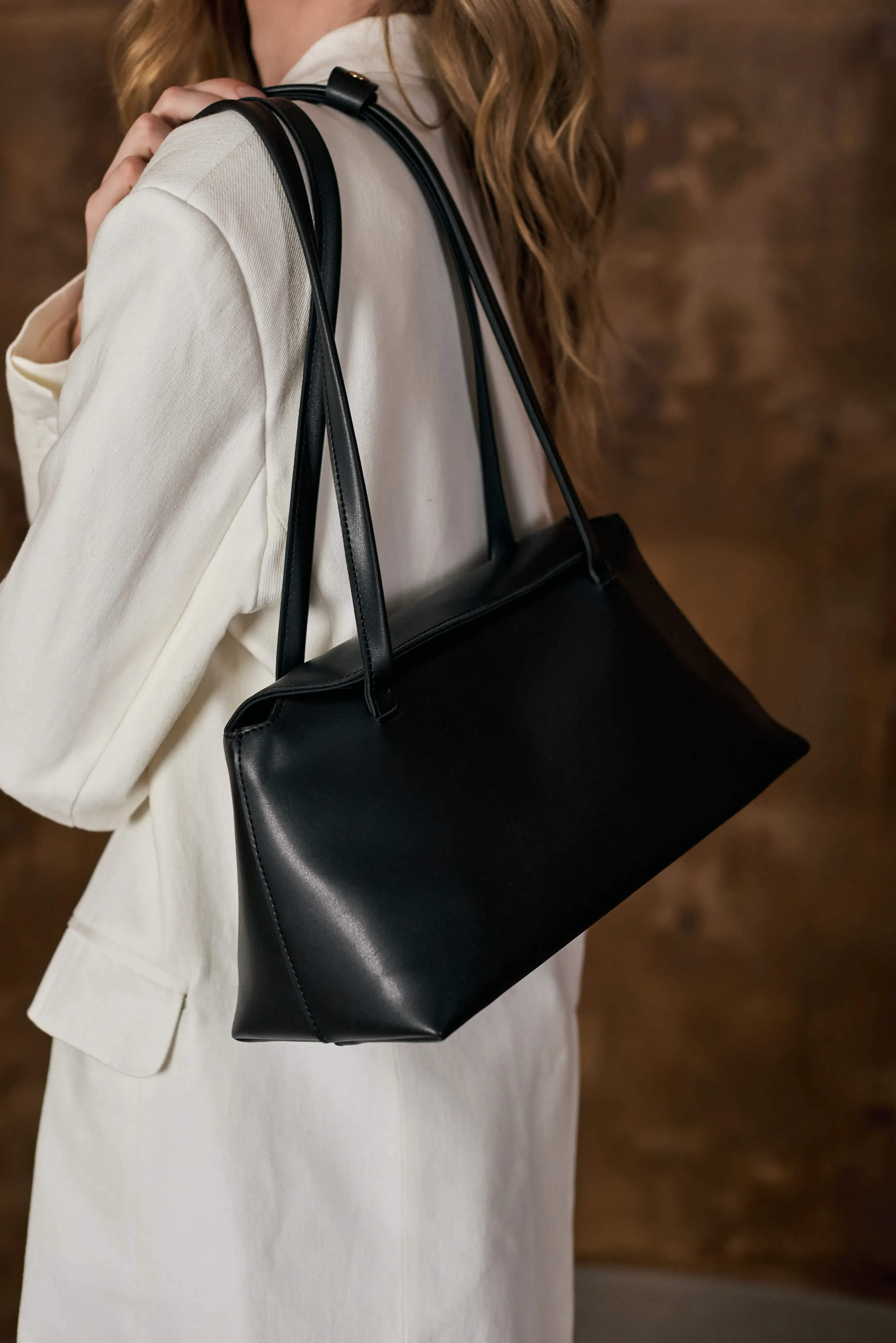 STELLA BLACK NEW